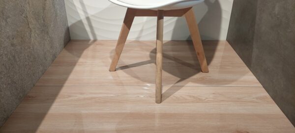 Porcelanato tipo madera beige